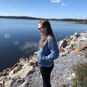 Meet your Posher, Talia